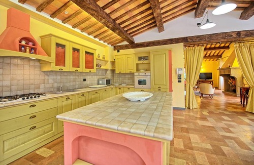 Gubbio Villa | 600 m² Villa ∙ 5 bedrooms ∙ 10 guests