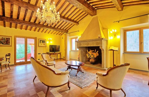 Gubbio Villa | 600 m² Villa ∙ 5 bedrooms ∙ 10 guests