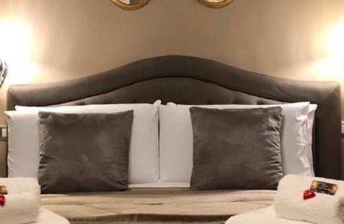 Savena Apartment | 69 m² Apartment ∙ 1 bedroom ∙ 2 guests