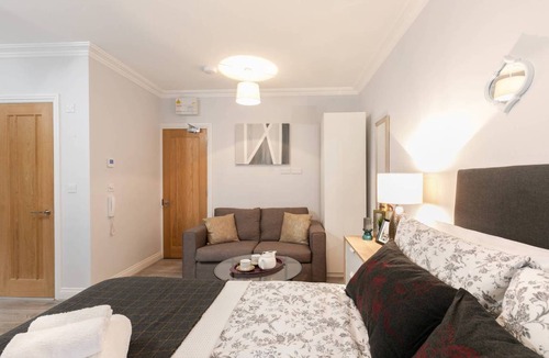 Reading Apartment | 70 m² Apartment ∙ 1 bedroom ∙ 2 guests