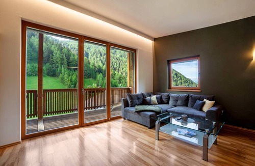 Planol Apartment | 70 m² Apartment ∙ 2 bedrooms ∙ 6 guests