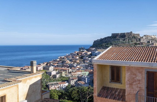 Castelsardo Historic Centre Apartment | 70 m² Apartment ∙ 2 bedrooms ∙ 4 guests