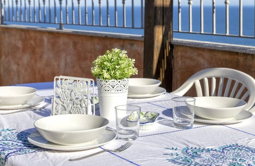 Castelsardo Historic Centre Apartment | 70 m² Apartment ∙ 2 bedrooms ∙ 4 guests