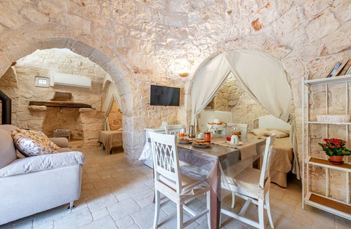 San Vito dei Normanni Villa | 75 m² Villa ∙ 2 bedrooms ∙ 5 guests