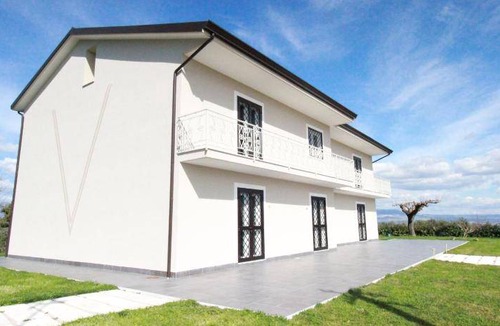 Castel Campagnano Apartment | 80 m² Apartment ∙ 5 guests