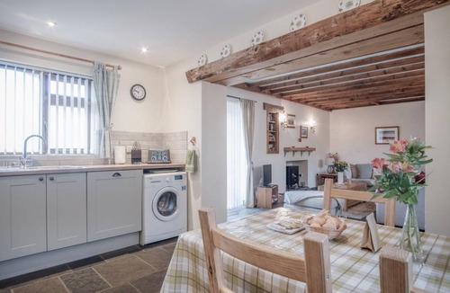 Crynant Apartment | 80 m² Apartment ∙ 2 bedrooms ∙ 5 guests