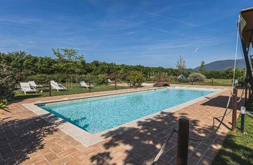 Bastia Umbra Apartment | 80 m² Serviced apartment ∙ 6 guests