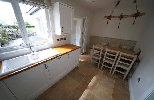 Carnlough House | 83 m² House ∙ 3 bedrooms ∙ 5 guests