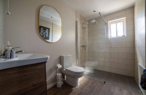 Enniskillen Cottage | 90 m² Cabin ∙ 3 bedrooms ∙ 7 guests