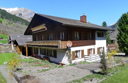 Elm Villa | 90 m² Villa ∙ 3 bedrooms ∙ 7 guests