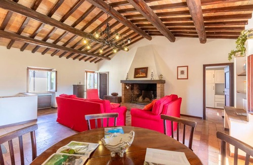 San Brizio House | 900 m² House ∙ 5 bedrooms ∙ 10 guests