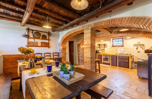 San Brizio House | 900 m² House ∙ 5 bedrooms ∙ 10 guests