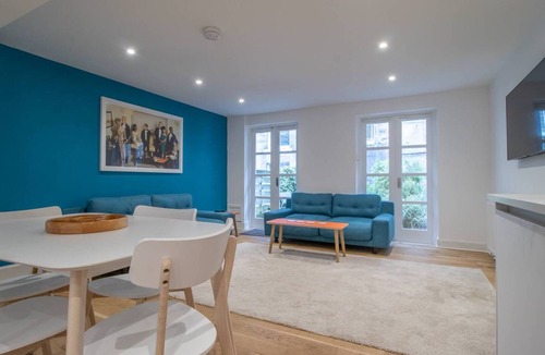 Kelvinbridge House | 93 m² House ∙ 2 bedrooms ∙ 4 guests