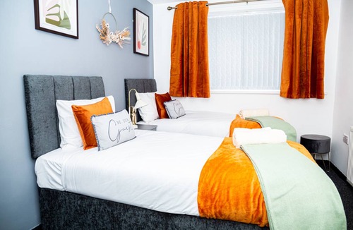 Dudley House | 95 m² House ∙ 3 bedrooms ∙ 7 guests