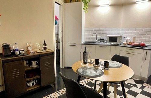 Testaccio Apartment | A&C Design Apartment in Rome Just a Step from Trastevere & Colosseum! Bus Metro