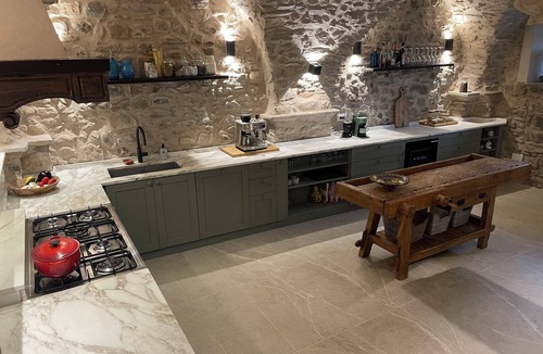 Mulazzo Villa | A private oasis in a medieval Tuscan village near Cinque Terrennnn