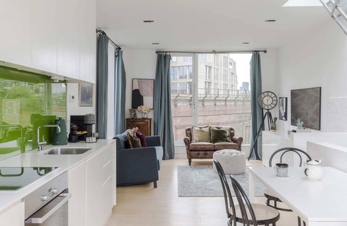 South Bank House | A Starry Starry Night - Borough - by Frankie Says