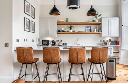 St. Andrews Cottage | A townhouse that sleeps 8 guests in 4 bedrooms