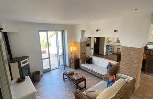 Tolentino House | Absolute tranquility in the hills of Le Marche