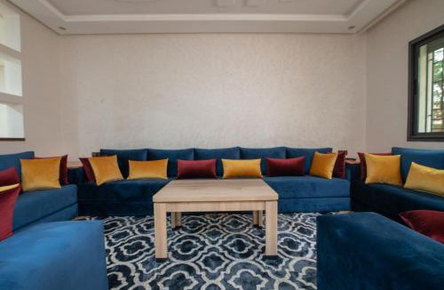 Haut Founty Apartment | Adam's Apartments,Self CheckIn 6 Mins to Beach Downtown Fiber Optic WiFi Free Parking Same Rules as Hotels