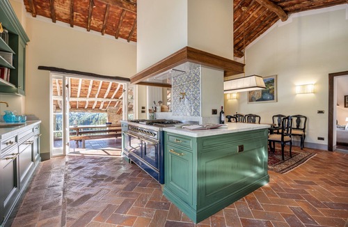 Vicopelago House | Al Bastini - villa with glorious views & pool, 15 mins from Lucca