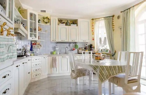 Collecorvino Bed & Breakfast | Alexander's Home