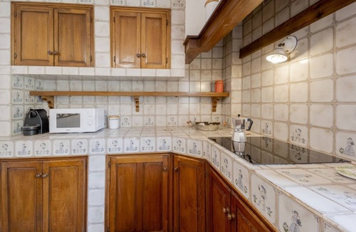 Cason della Guardia Apartment | Amazing Apartment w/Private Parking & Pool