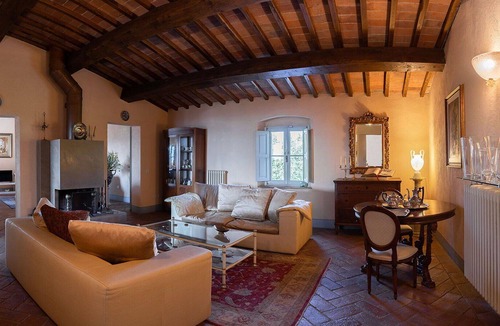 Montelupo Fiorentino Villa | Amazing florentine Villa Casale strategically oriented at the top of one of the most perfectly ...