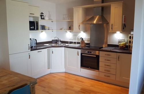 Newquay Apartment | Amazing views of Fistral Beach with secure parking for 2 vehicles