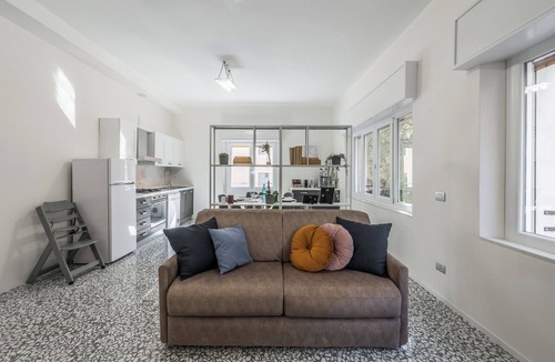 Old Town Apartment | [AN EXCLUSIVE OVERLOOK IN THE HEART OF MODENA] SWING ON THE SQUARE