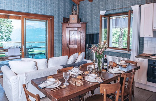 Levo House | An oasis in the middle of nature: Tastefully furnished 3-room stone house with swimming pond