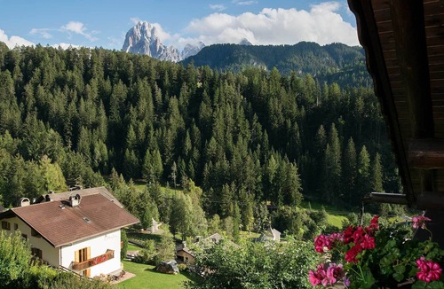 Ortisei Apartment | Apartament Montaniola*nSouth and East balcony with wonderful mountain view