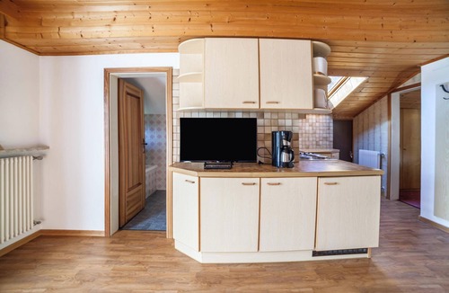San Leonardo in Passiria Apartment | Apartment 'Residence Pichler 5' with Mountain View, Balcony & Wi-Fi