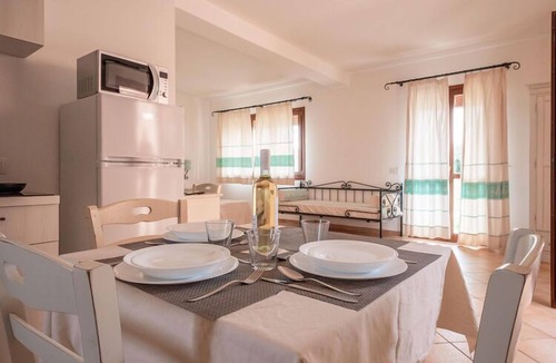 Vignola Mare House | Apartment in Vignola Mare near Sandy Beach