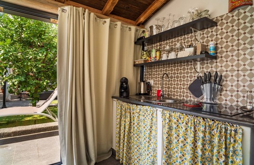 Fiumefreddo di Sicilia Apartment | Apartment 'A Ugghia- Dependance' with Shared Garden, Whirlpool and Air Conditioning