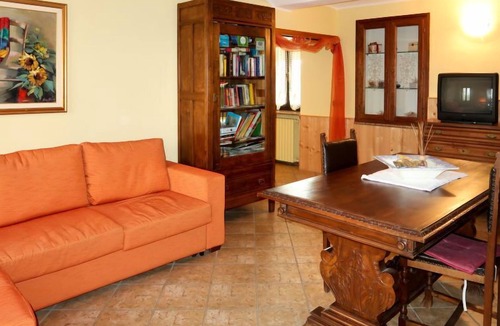Camerano Casasco Apartment | Apartment Al Mobile Antico in Camerano - 6 persons, 2 bedrooms
