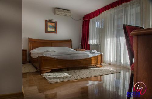 Inija Apartment | Apartment and Rooms In Club