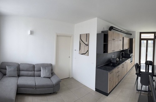 Mazzo Apartment | Apartment 'Appartamento A Rho Fiera Galeazzi' with Private Terrace, Balcony and Wi-Fi