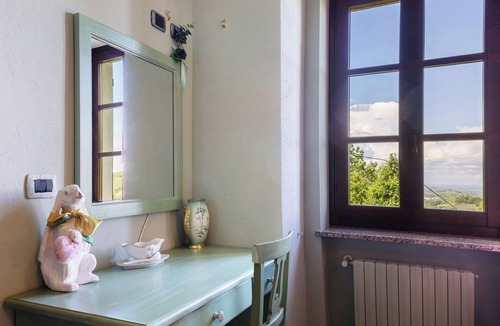 Mango Apartment | Apartment 'Barbera' with Shared Terrace, Shared Garden and Wi-Fi