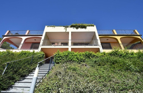 Oggebbio House | Apartment by Lake Maggiore with Stunning Views