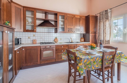 Punta Milocca Apartment | Apartment 'Casa Vivaldi Vista Mare' with Sea View, Wi-Fi and Air Conditioning