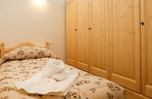 Raveo Apartment | Apartment Cjase Fravins-3 by Interhome