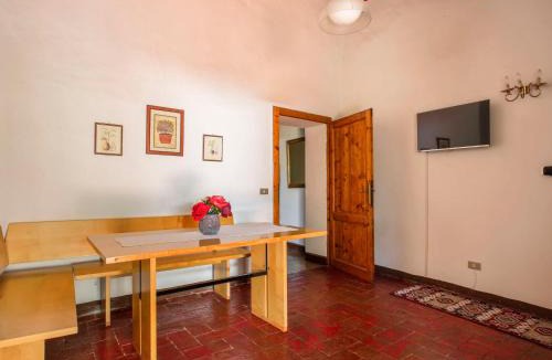 Monteriggioni Apartment | Apartment Fattoria Petraglia - Terrazza by Interhome
