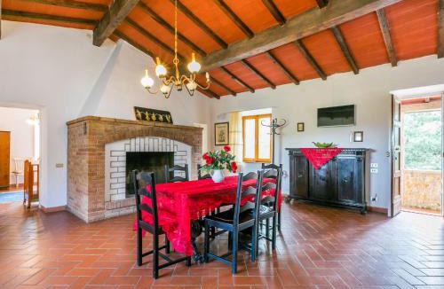Monteriggioni Apartment | Apartment Fattoria Petraglia - Padronale by Interhome