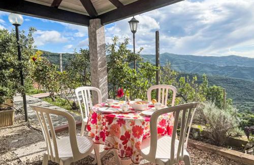 Valloria Apartment | Apartment Giglio - VLO205 by Interhome