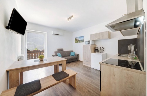 Rabla Apartment | Apartment "Haus Tanja 2" with Mountain View, Shared Garden & Wi-Fi