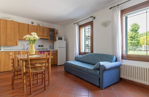 Malcontenta Apartment | Apartment in farmhouse, Venice. Bedroom, bathroom, full kitchen/living room.