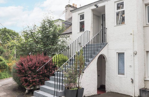 Foyers Cottage | APARTMENT IN FOYERS, pet friendly, with open fire in Foyers