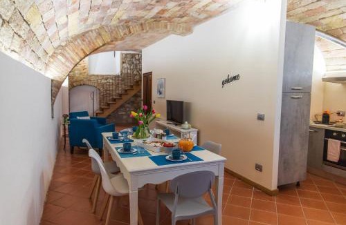 Bargni House | Apartment in historic villa with pool and Tennis