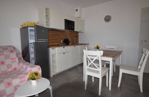 La Figurina Apartment | Apartment in Montecucco with 2 bedrooms sleeps 6
